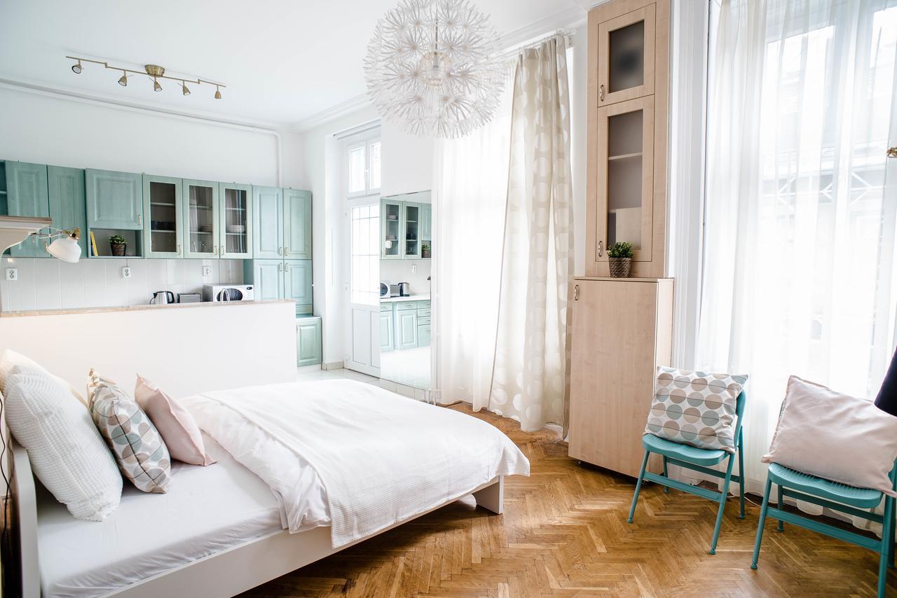 Nine Trees Apartment Будапеща Екстериор снимка